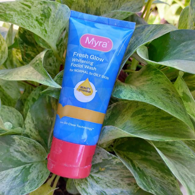 Myra Fresh Glow Whitening Facial Wash review photo by nuTELLA