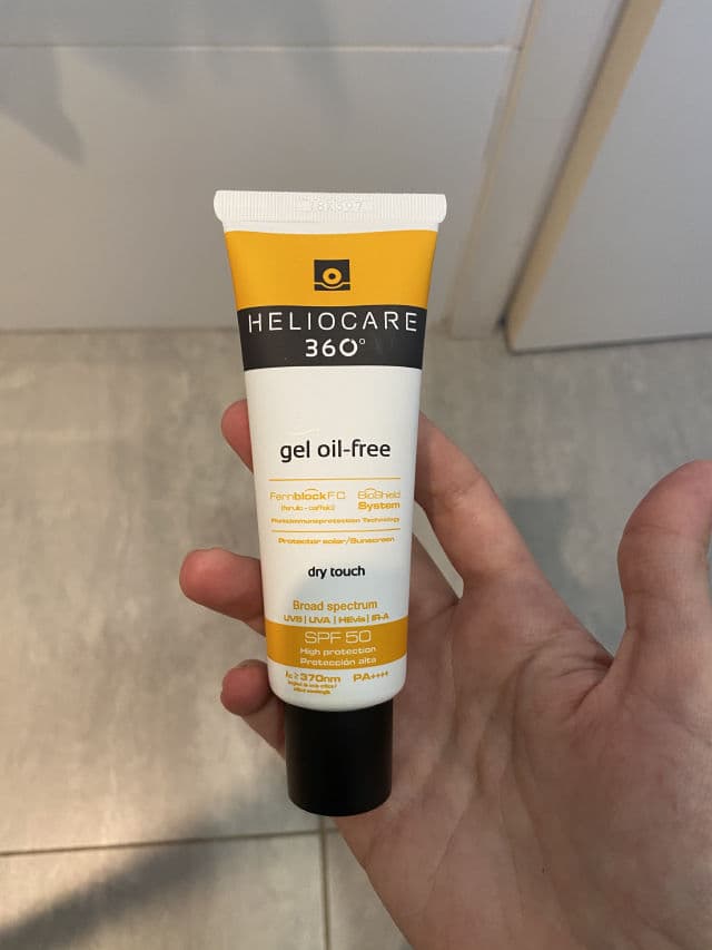 Heliocare Gel Oil Free Dry Touch SPF 50 review photo by nurg