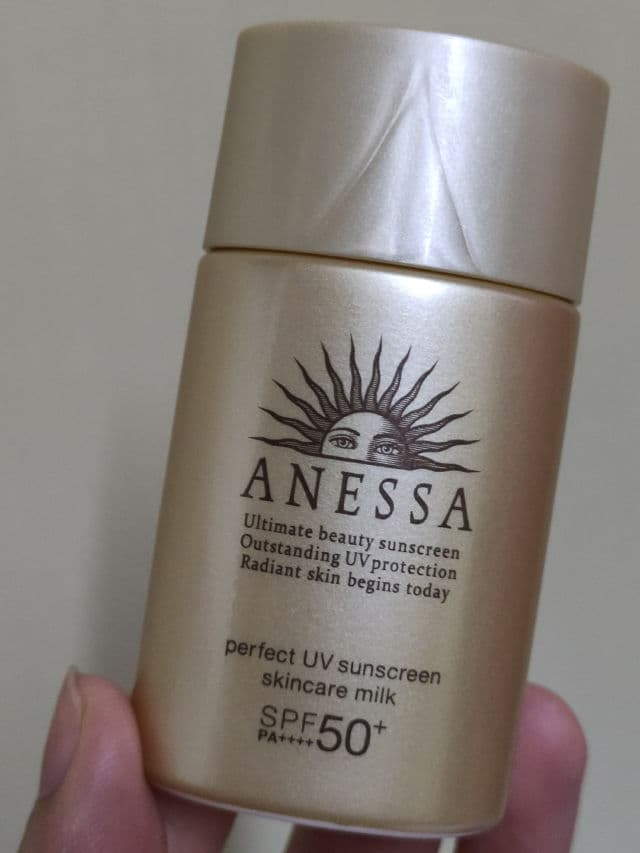 Anessa Perfect UV Sunscreen Skincare Milk SPF 50+ PA++++ review photo by nyawmi