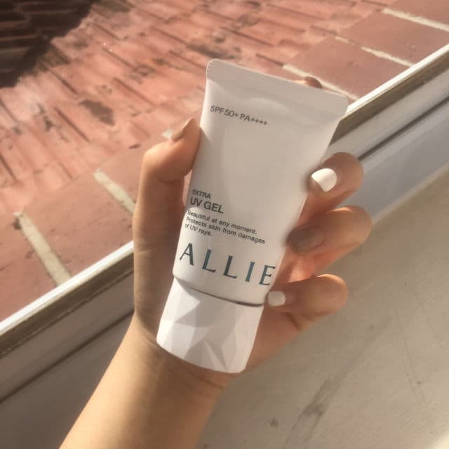 Allie Extra UV Gel SPF50 + PA ++++ review photo by oatskincarelatte