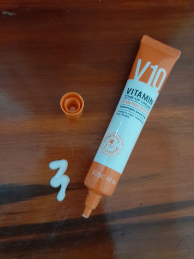 Some By Mi V10 Vitamin Tone-Up Cream review photo by obsessedBELLE
