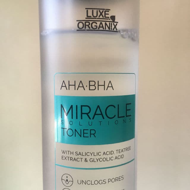 Luxe Organix Miracle Toner AHA/BHA Pore Clarifying Treatment review photo by skinorie