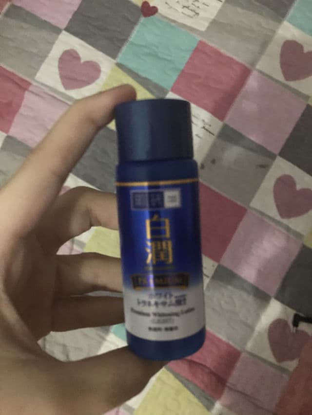 Hada Labo Shirojyun Premium Whitening Lotion Light review photo by panajahra