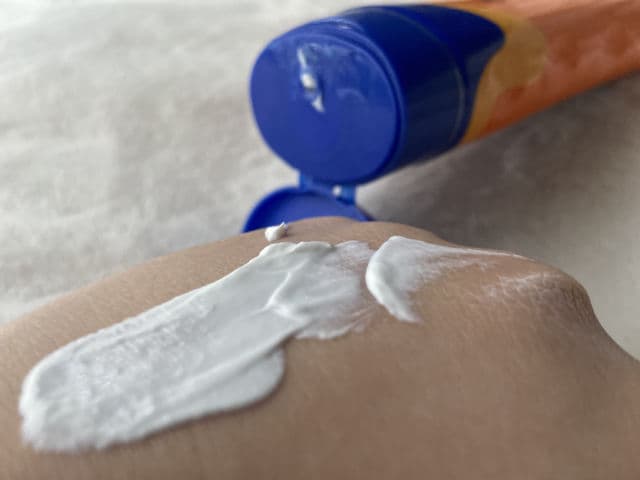 Banana Boat Ultra Sport Sunscreen Lotion SPF50+ review photo by pasteltulips