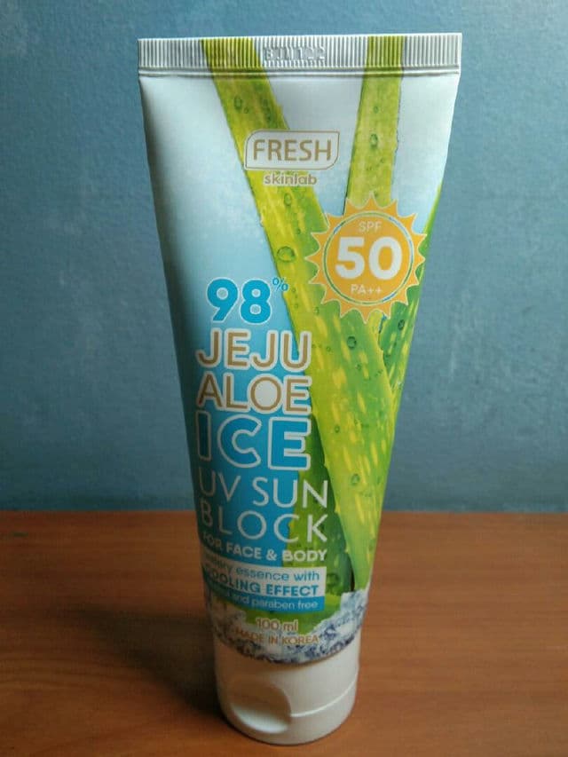 Fresh Skinlab Jeju Aloe Ice Sunblock SPF50 review photo by penningmymind
