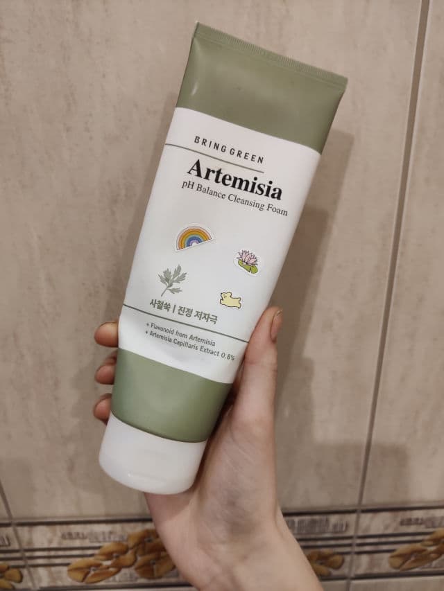 Bring Green Artemisia pH Balance Cleansing Foam review photo by premila