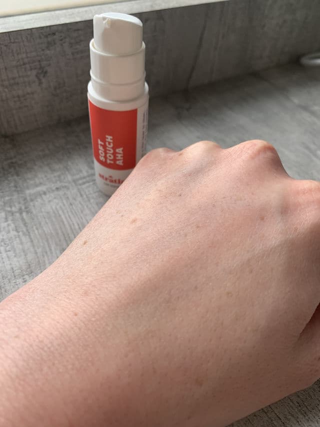 Stratia Soft Touch AHA review photo by alyssalynnskin