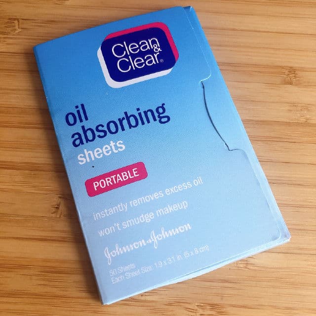 Clean & Clear Oil-Absorbing Sheets review photo by purplerain9