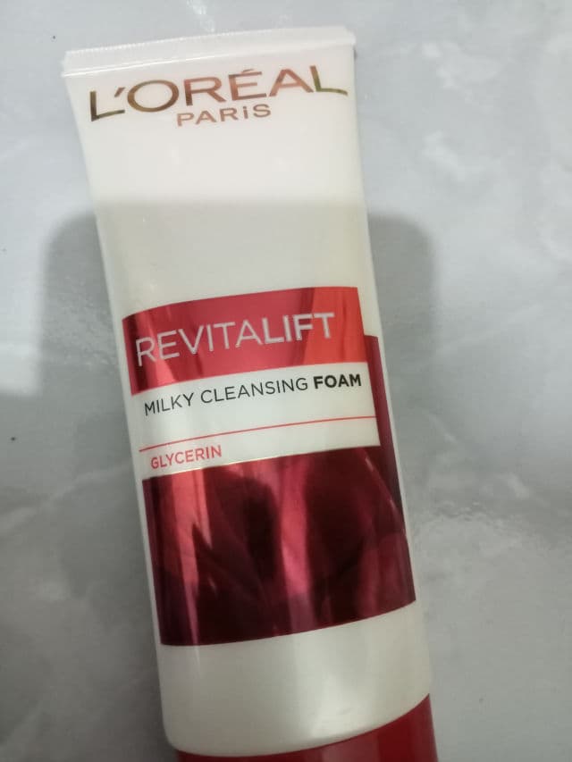 L'Oreal Paris Revitalift Milky Cleansing Foam review photo by putrikarina