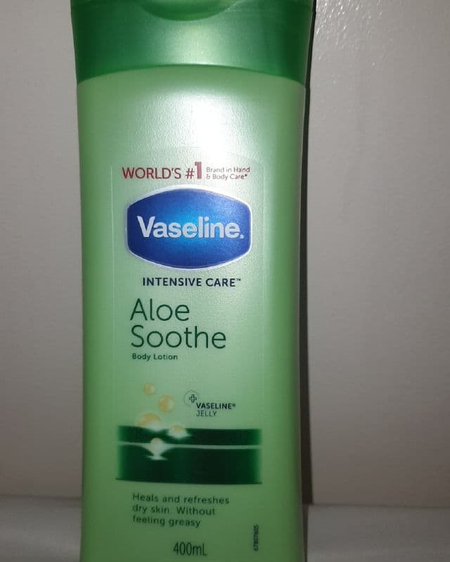 Vaseline Intensive Care Aloe Soothe Lotion review photo by qasa123