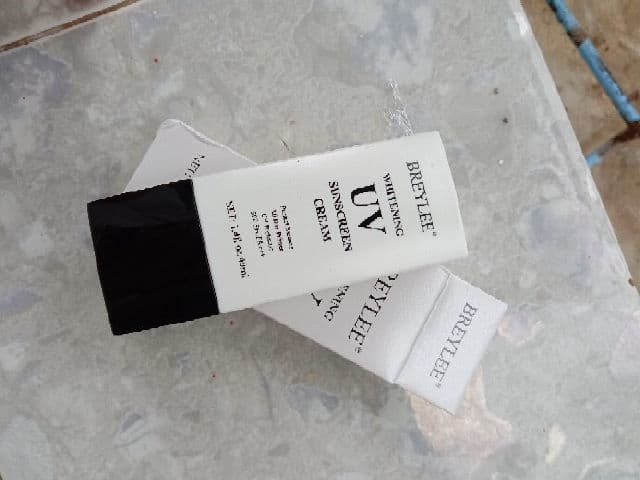 Breylee Whitening UV Sunscreen Cream SPF50 Sunblock PA+++ review photo by rachelhz