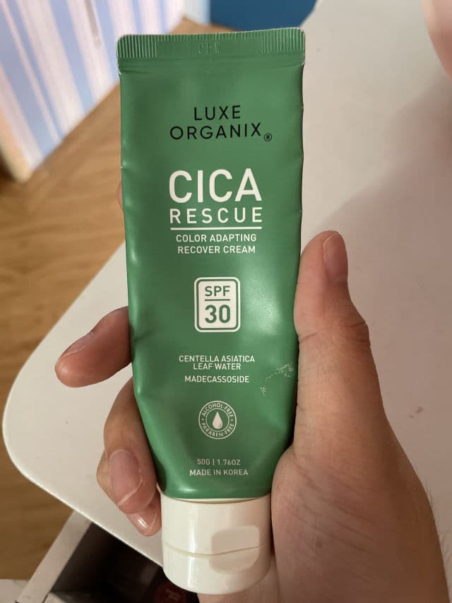 Luxe Organix Cica Rescue Color Adapting Recover Cream SPF30 review photo by rbeatrizg