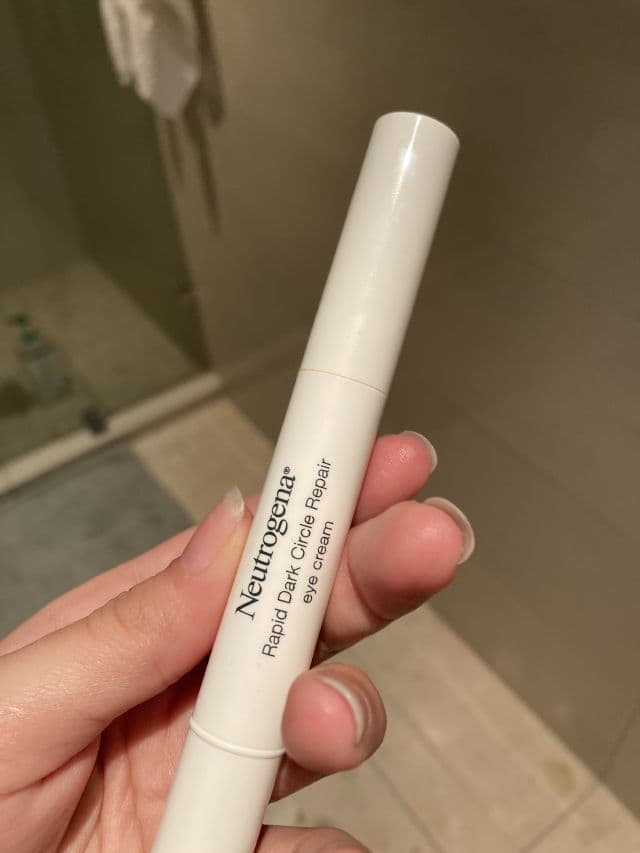 Neutrogena Rapid Dark Circle Repair Eye Cream review photo by reckgabi