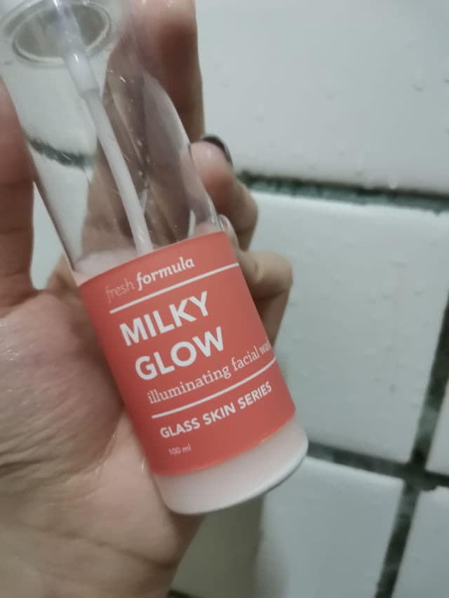 Fresh Formula Milky Glow Illuminating Facial Wash review photo by reviewsbynor