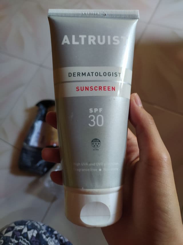 Altruist Dermatologist Sunscreen SPF 30 review photo by reyuuh