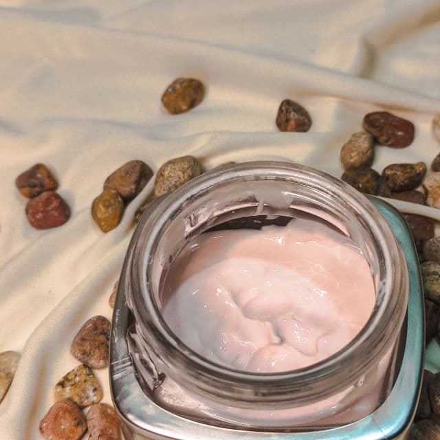 L'Oreal Paris White Perfect Clinical Day Cream SPF 19 PA++ review photo by ribkasharon