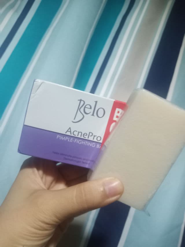 Belo Essentials AcnePro Pimple-Fighting Bar review photo by Unnily