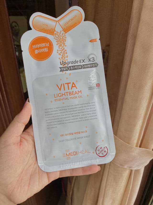 MEDIHEAL Vita Lightbeam Essential Mask EX review photo by riyaarolkar