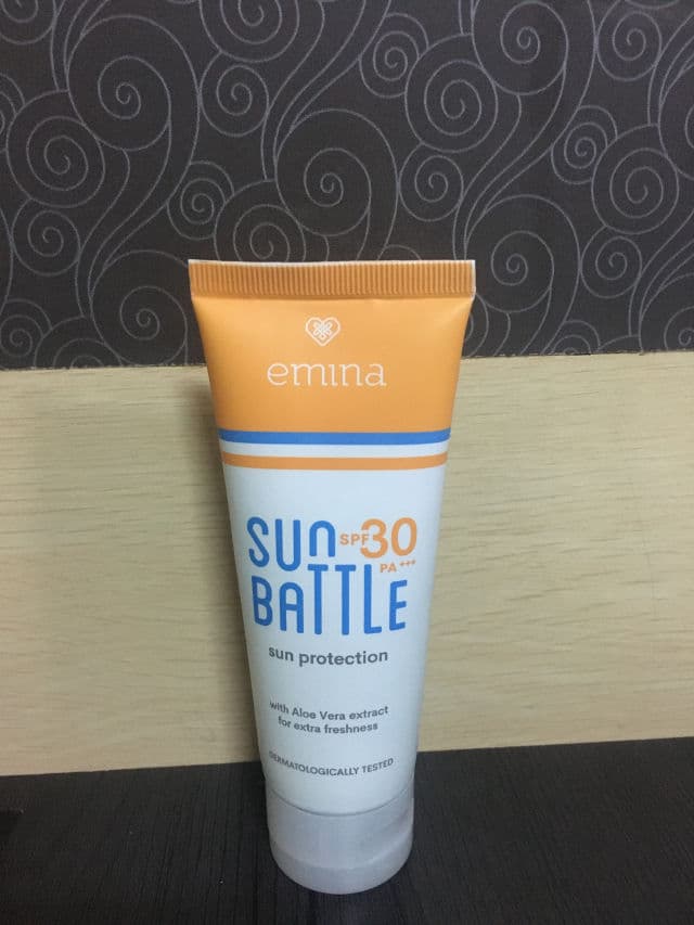 Emina Sun Battle SPF 30 PA+++ review photo by rizkaatiiaraa