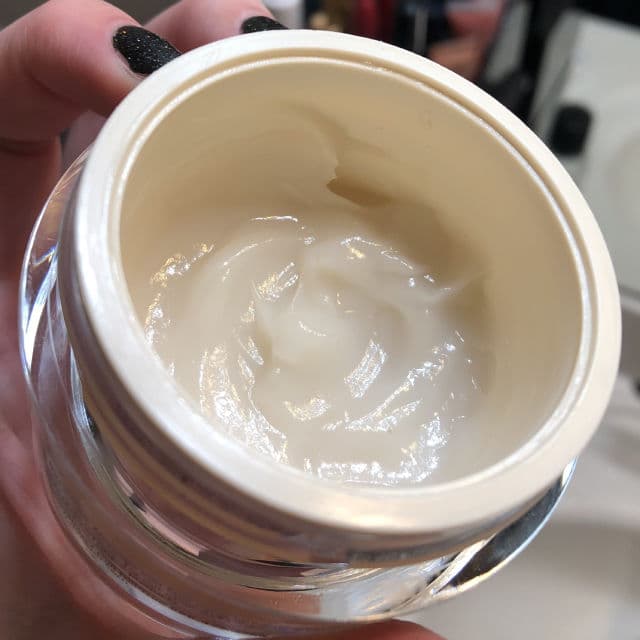 Aveeno Calm + Restore Oat Gel Moisturizer review photo by rosyskinthings