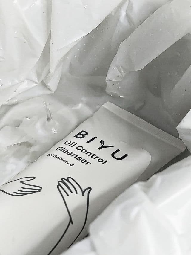 Biyu Oil Control Cleanser review photo by roza