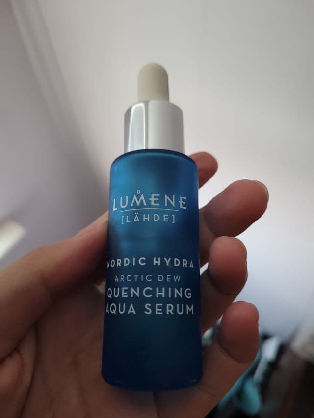 Lumene Lahde Arctic Dew Quenching Aqua Serum review photo by sanjer