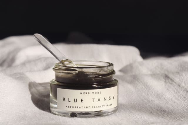 Herbivore Botanicals Blue Tansy AHA + BHA Resurfacing Clarity Mask review photo by saskiaskin
