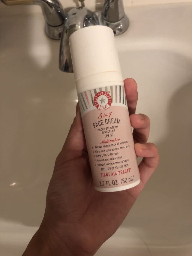 First Aid Beauty 5 in 1 Face Cream SPF 30 review photo by sasshley