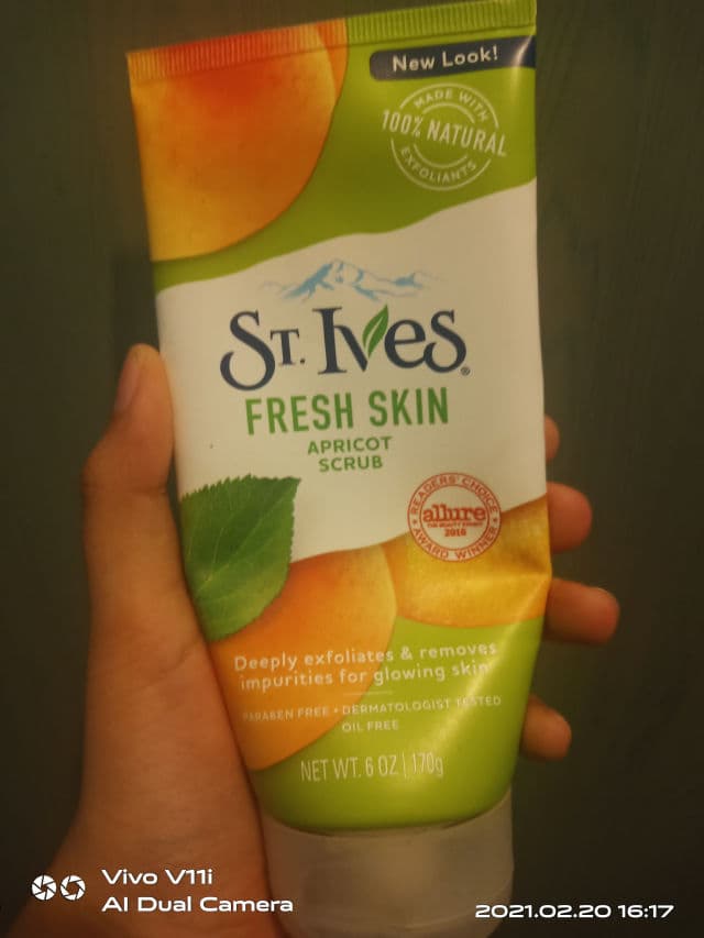 St. Ives Fresh Skin Apricot Scrub review photo by putrifz
