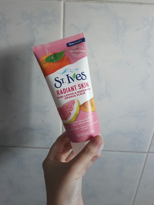 St. Ives Pink Lemon & Mandarin Orange Facial Scrub review photo by shairiee