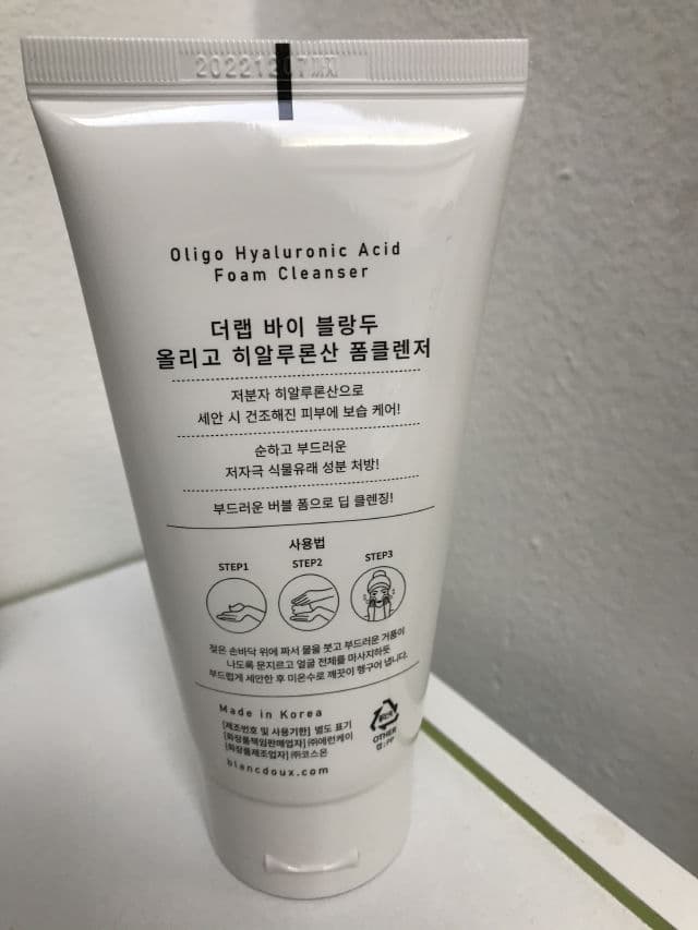 THE LAB by blanc doux Oligo Hyaluronic Acid Foam Cleanser review photo by shamiza