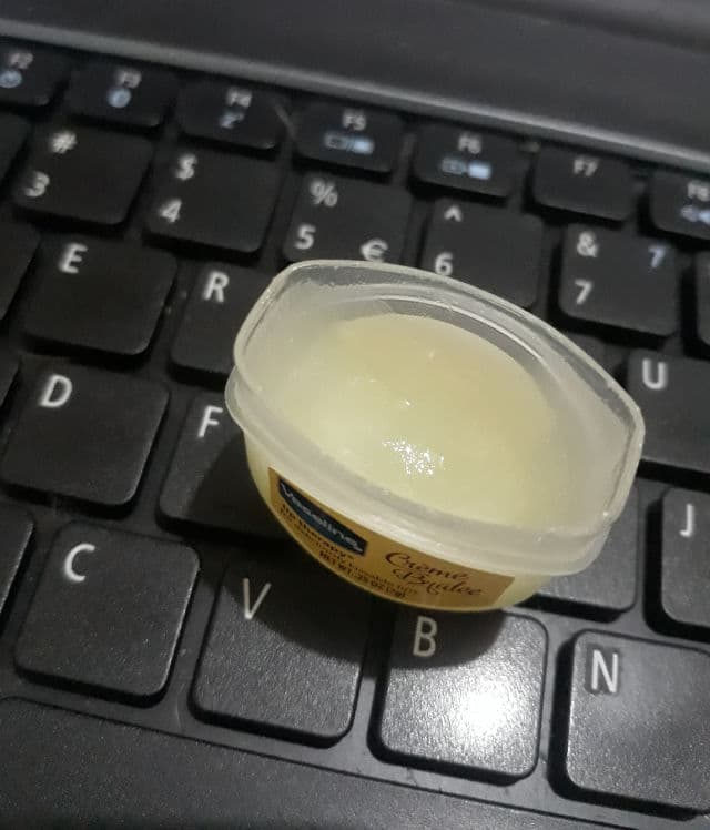 Vaseline Creme Brulee Lip Therapy review photo by shellaemnl