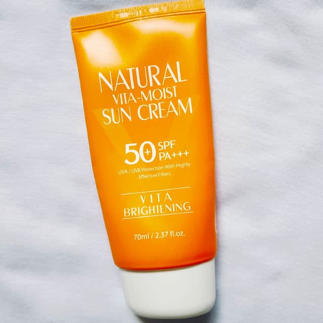 3wClinic Natural Vita Moist Sun Cream SPF50+ PA+++ review photo by shintahasanesta