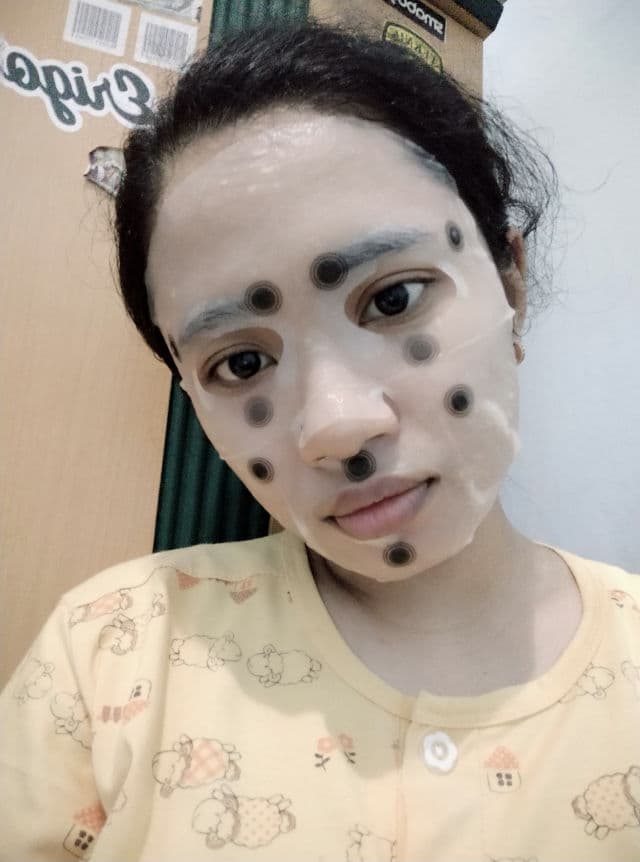 MEDIHEAL Black Chip Circle Point Mask review photo by shivajourney
