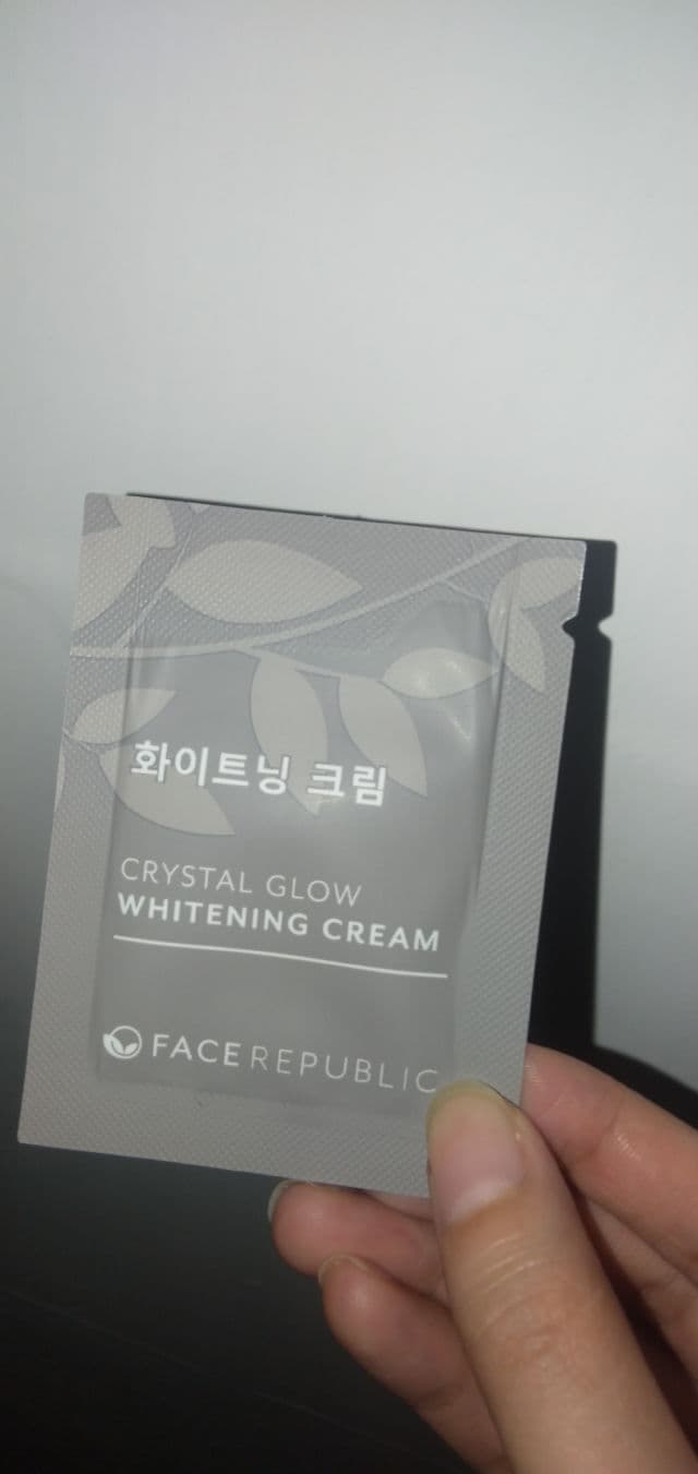 Face Republic [Discontinued] Crystal Glow Whitening Cream review photo by siasia