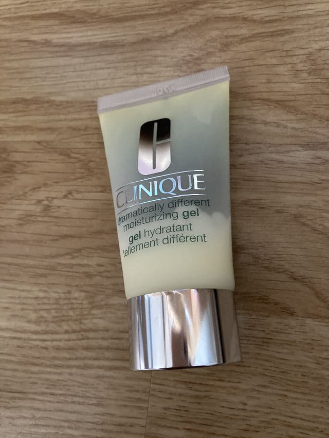 Clinique Dramatically Different Moisturizing Gel review photo by sina