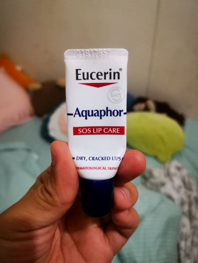 Eucerin Aquaphor Lip Repair + Protect Broad Spectrum SPF 30 review photo by skinANDsushi