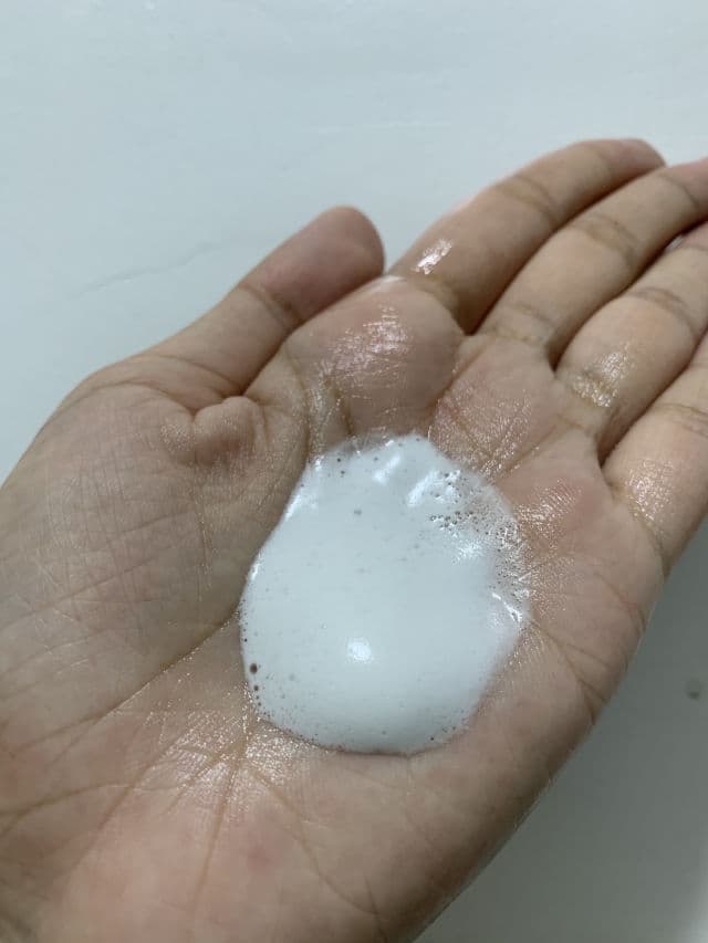 INNISFREE Green Tea Foam Cleanser review photo by skincarebychin