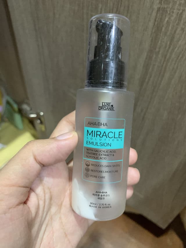 Luxe Organix AHA BHA Miracle Emulsion review photo by skincarebychin