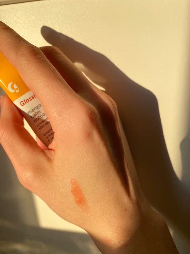 Glossier Mango Balm Dotcom review photo by skincarediaryan