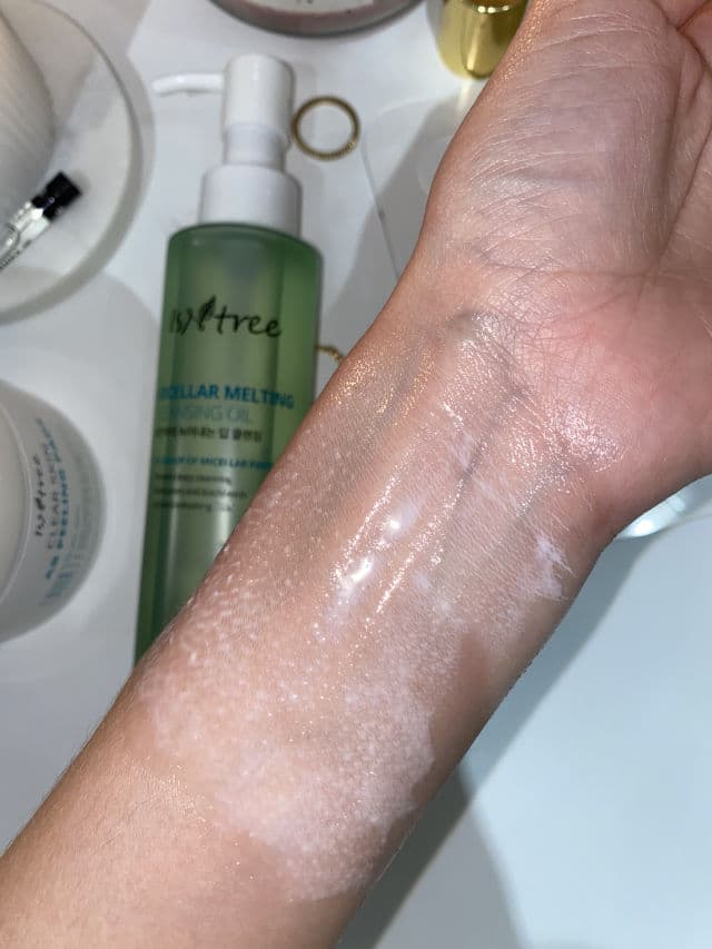 ISNTREE [Discontinued] Micellar Melting Cleansing Oil review photo by skincarediaryan