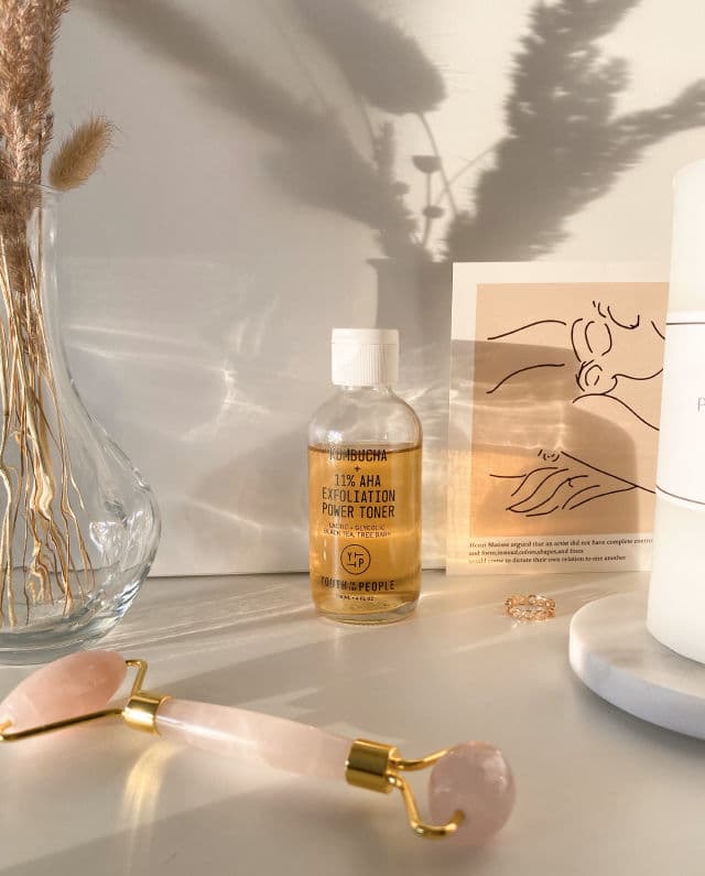 Youth To The People Kombucha + 11% AHA Exfoliation Power Toner review photo by skincarediaryan