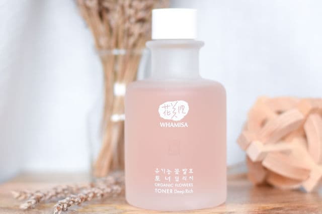 Whamisa Organic Flowers Deep Rich Essence Toner review photo by skincareinhawaii