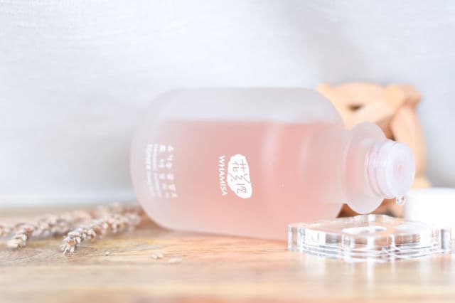 Whamisa Organic Flowers Deep Rich Essence Toner review photo by skincareinhawaii
