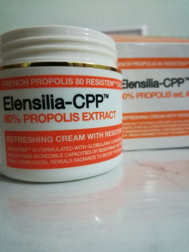Elensilia CPP 80% Propolis Extract review photo by skincarenobs