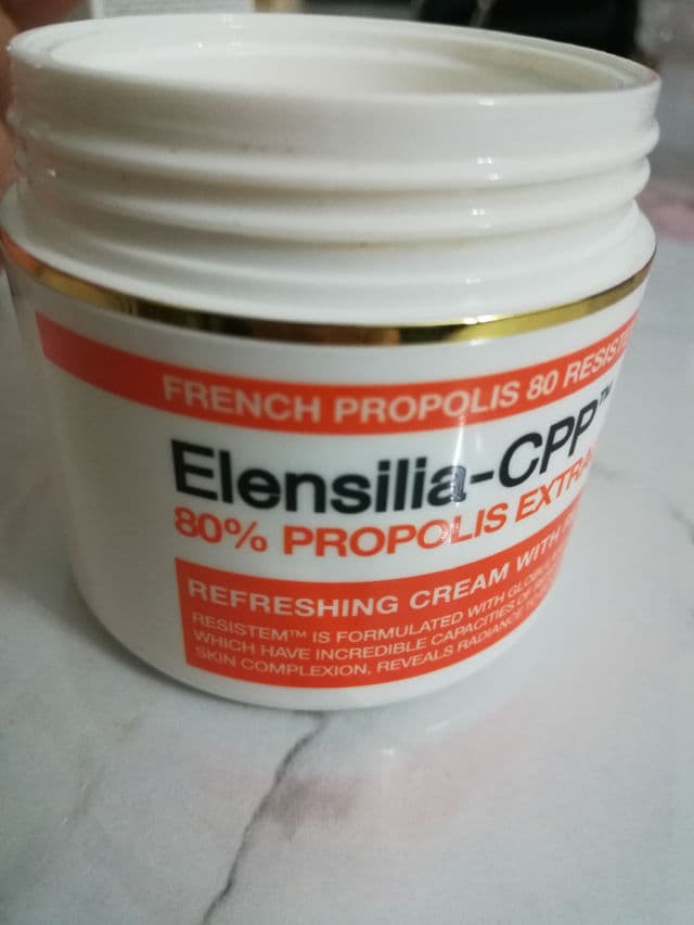 Elensilia CPP 80% Propolis Extract review photo by skincarenobs