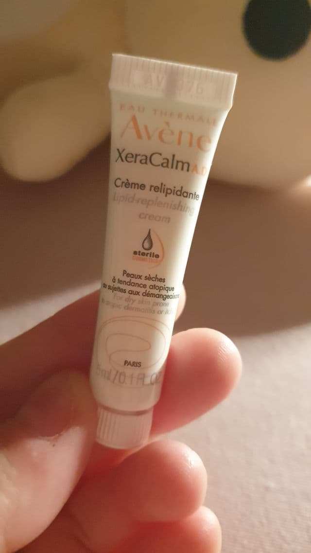 Avene XeraCalm A.D Lipid-Replenishing Cream review photo by skincarepassionate