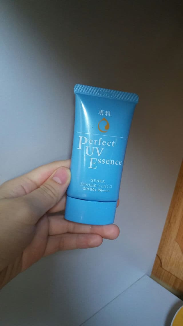 Senka Perfect UV Essence SPF50+ PA++++ review photo by skincarewmelih