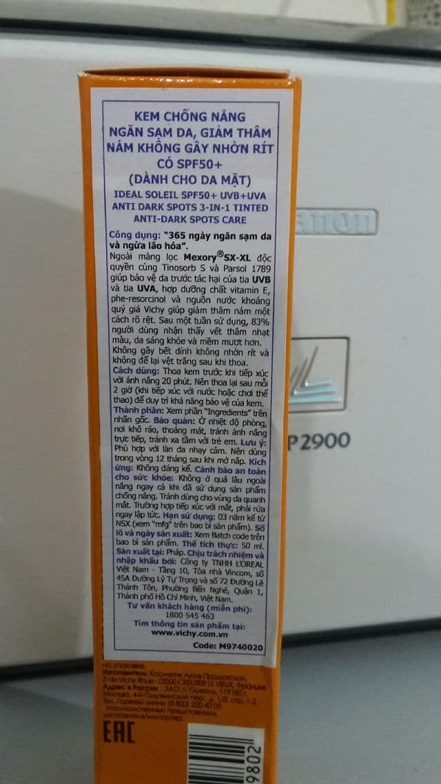 Vichy Laboratories Ideal Soleil Anti-Dark Spots Tinted Face Cream SPF50+ review photo by skincarewmelih