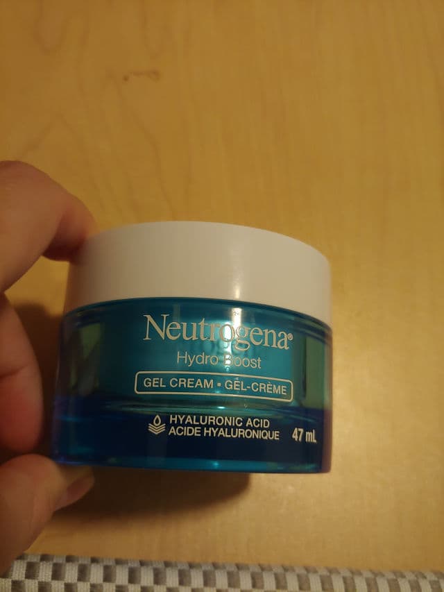 Neutrogena Hydro Boost Hyaluronic Acid Gel Face Cream review photo by skingal